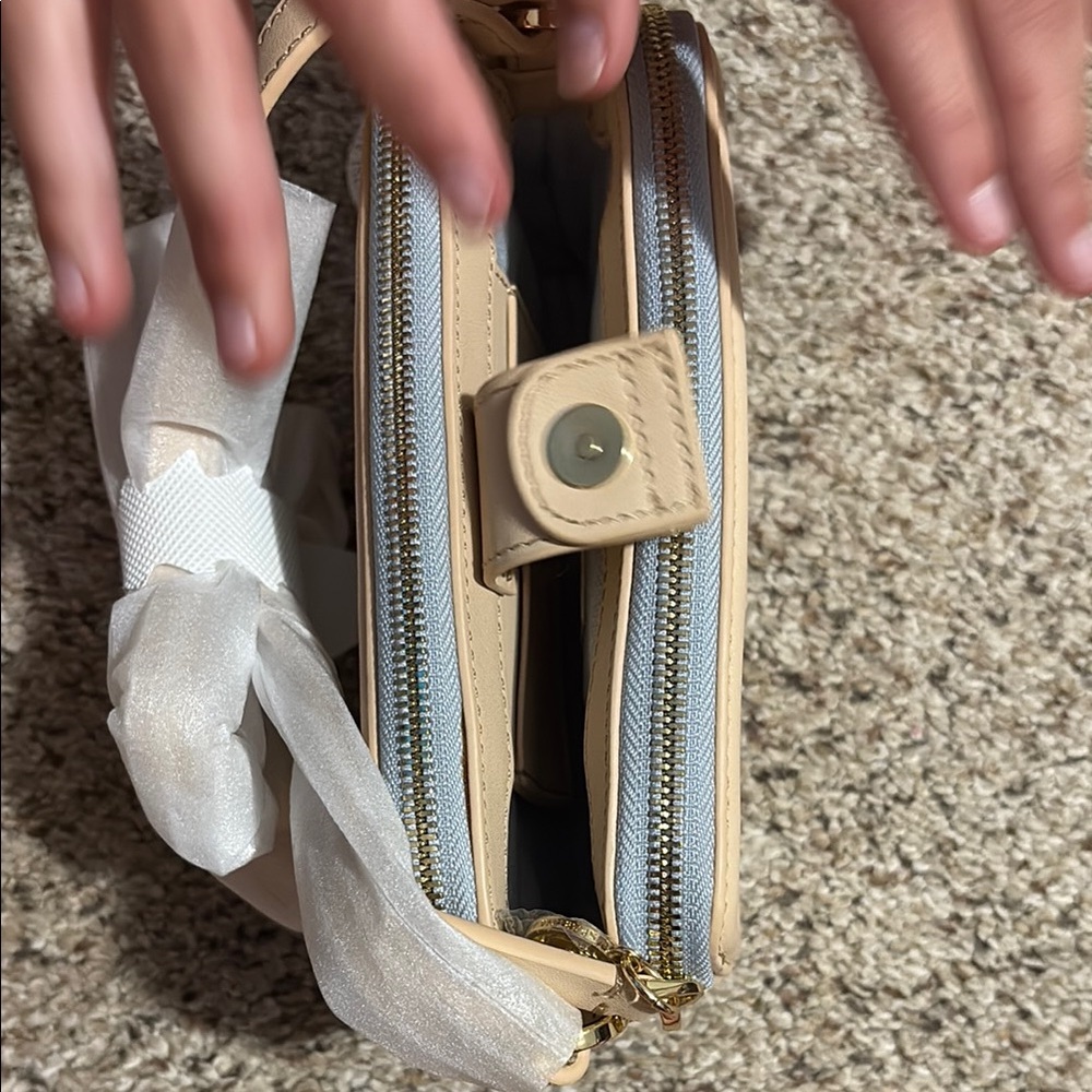 Spartina 449 Tan and Blue Purse with Embroidered Motif - Picture 2 of 5